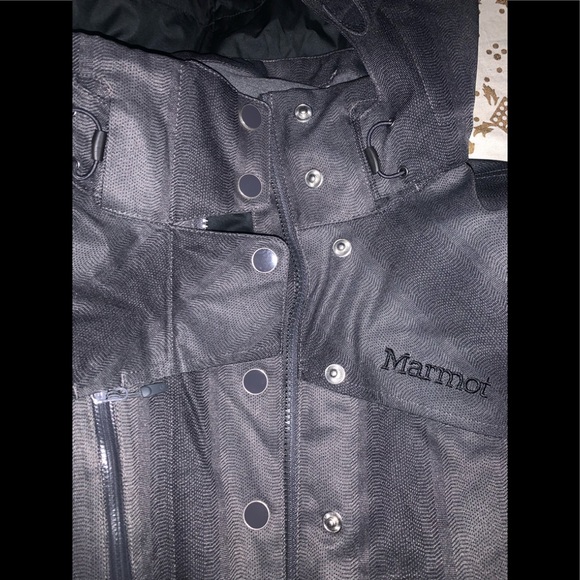 women’s marmot coat - Picture 3 of 10